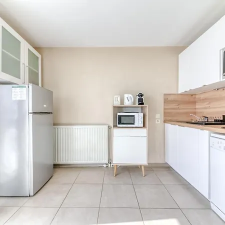 Guestready - Sleek & Sunny Comfort Near The Tram *