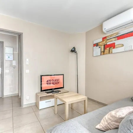 Apartment Guestready - Sleek & Sunny Comfort Near The Tram *